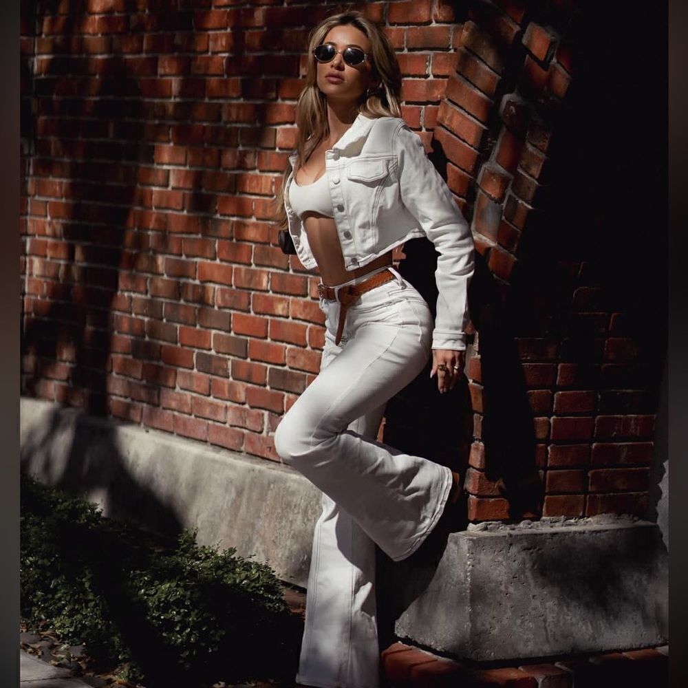 High waisted white jeans